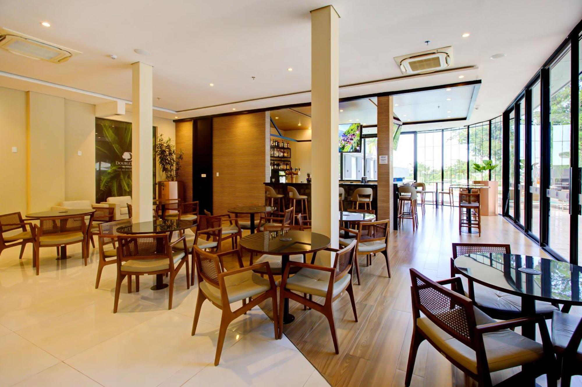 Doubletree By Hilton - Resort - Фос-ду-Іґуасу Екстер'єр фото The interior of the hotel