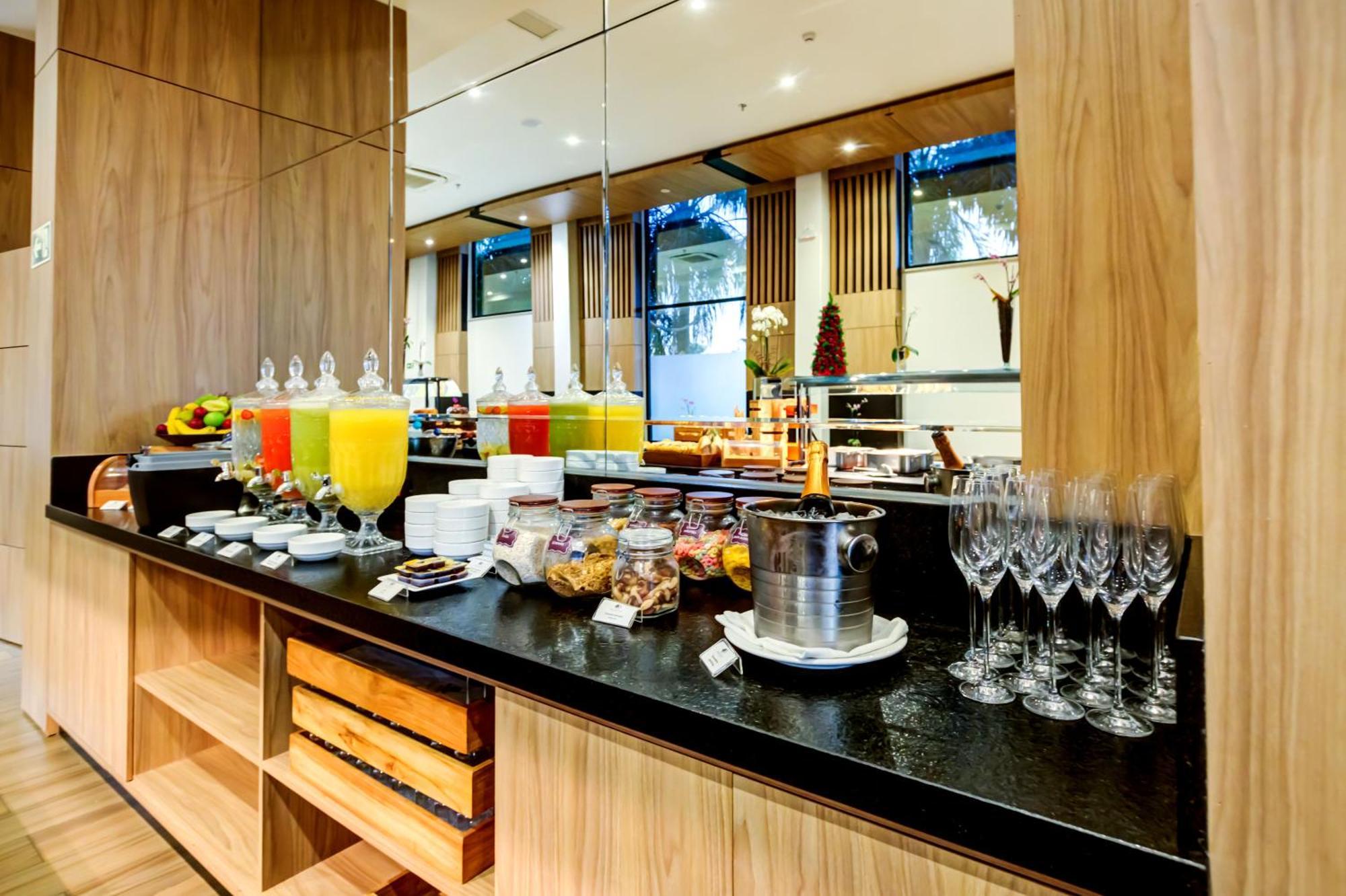 Doubletree By Hilton - Resort - Фос-ду-Іґуасу Екстер'єр фото The lounge at the airport