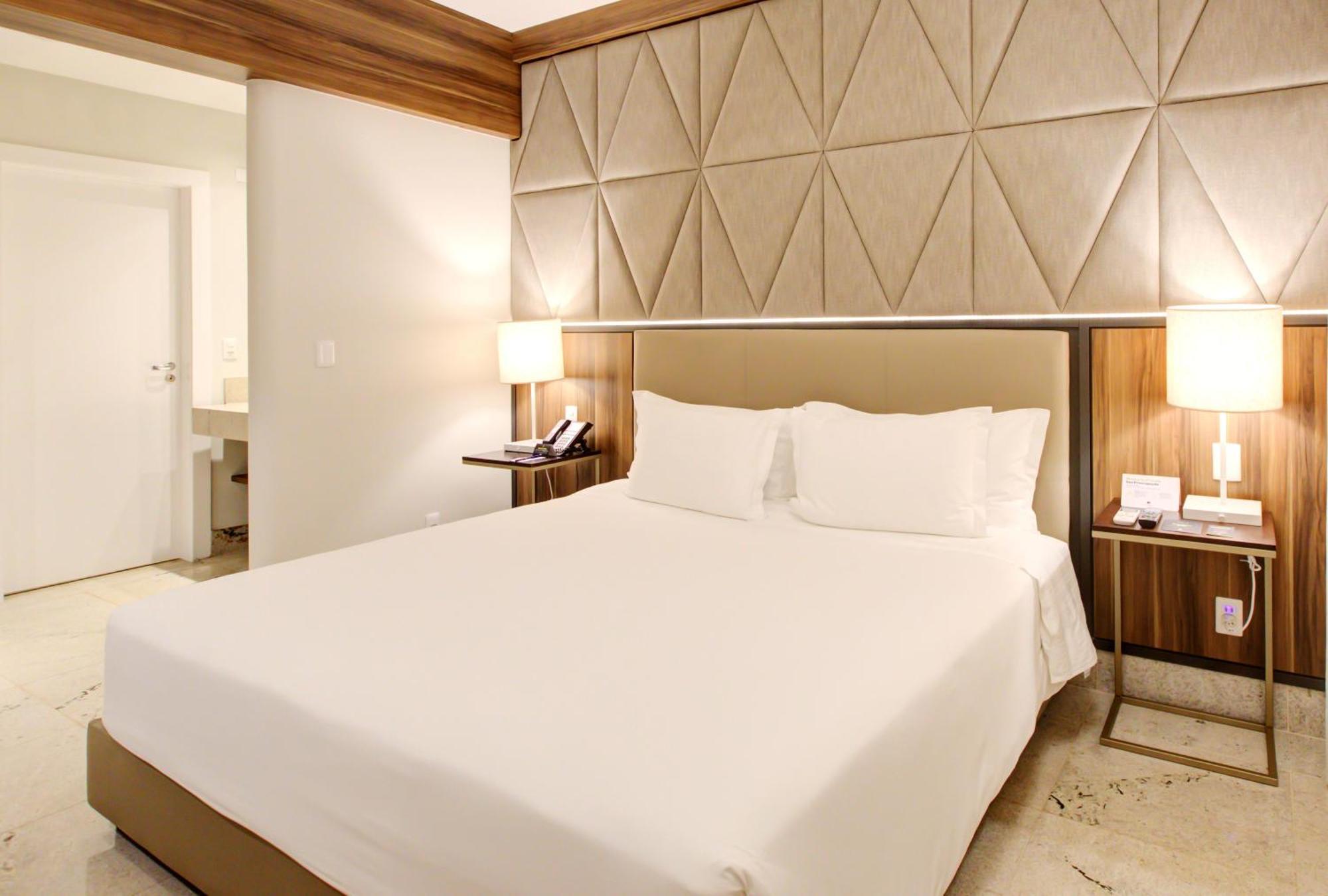 Doubletree By Hilton - Resort - Фос-ду-Іґуасу Екстер'єр фото A bedroom at the hotel