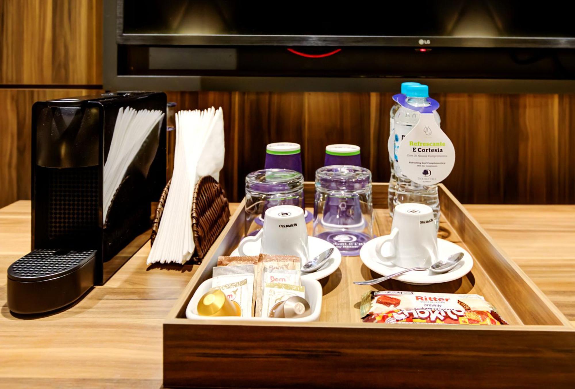 Doubletree By Hilton - Resort - Фос-ду-Іґуасу Екстер'єр фото A typical hotel room tray